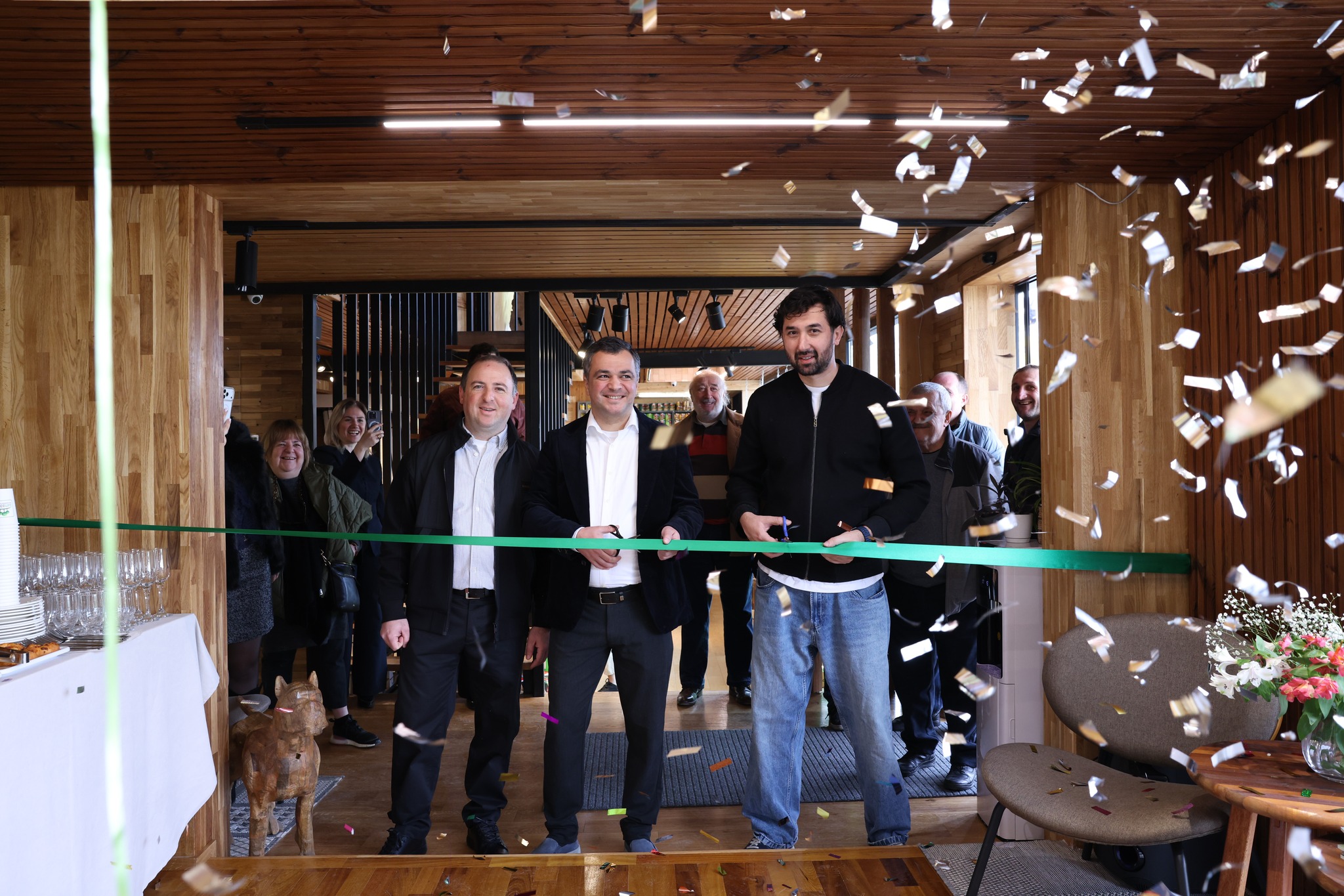 633924786 1334170325414405 4627275981559232887 n