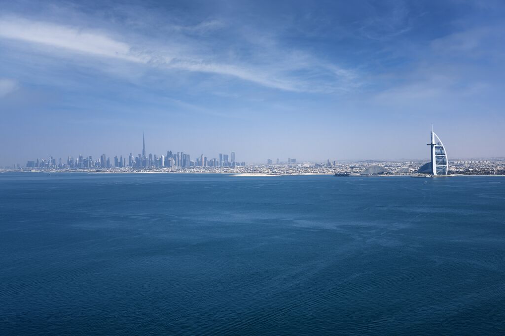Large DET Dubai Skyline Always On 2